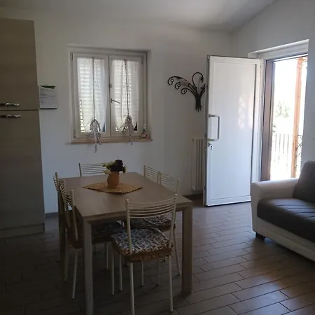 Apartment Dimora San Salvatore Con Cucina, Vicino Ospedale Univaq E Gdf L'Aquila